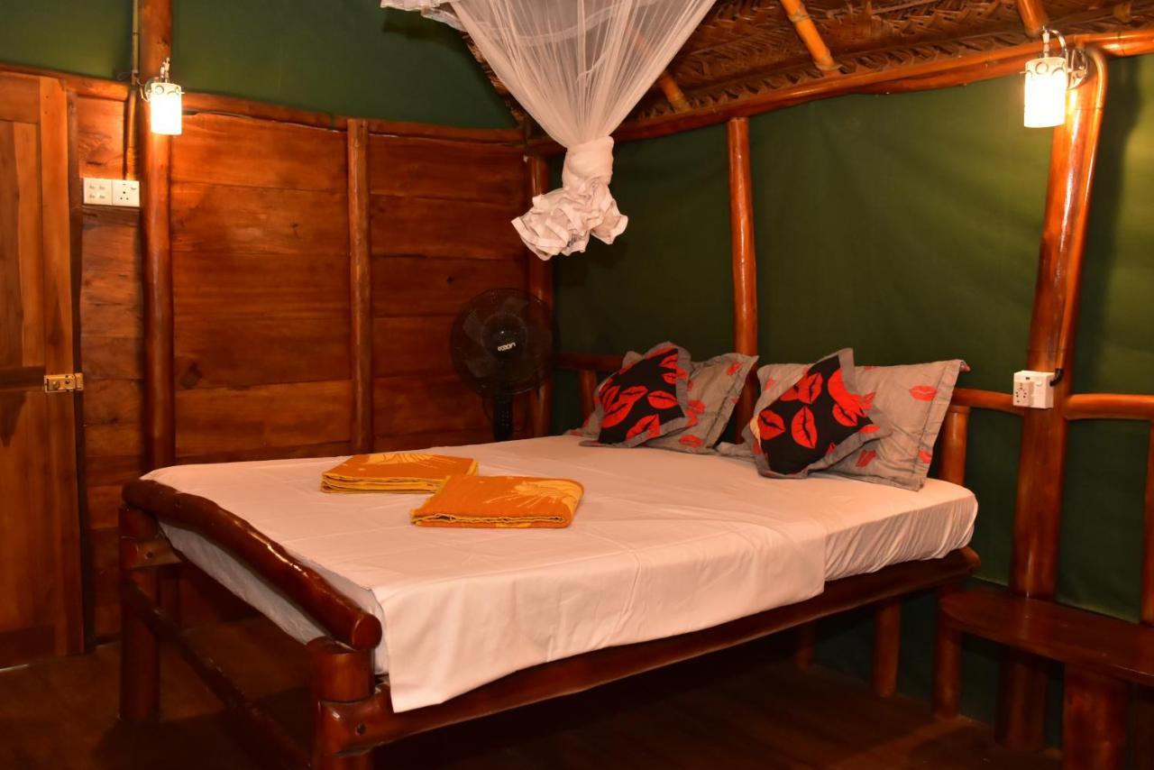 Brookline Safari Resort Udawalawe Exterior foto